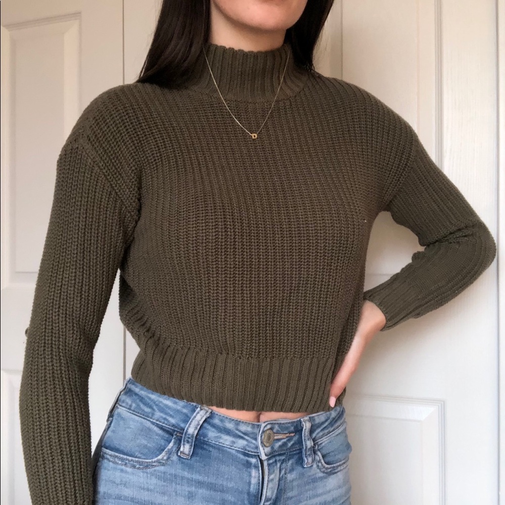 Green cropped sweater💚